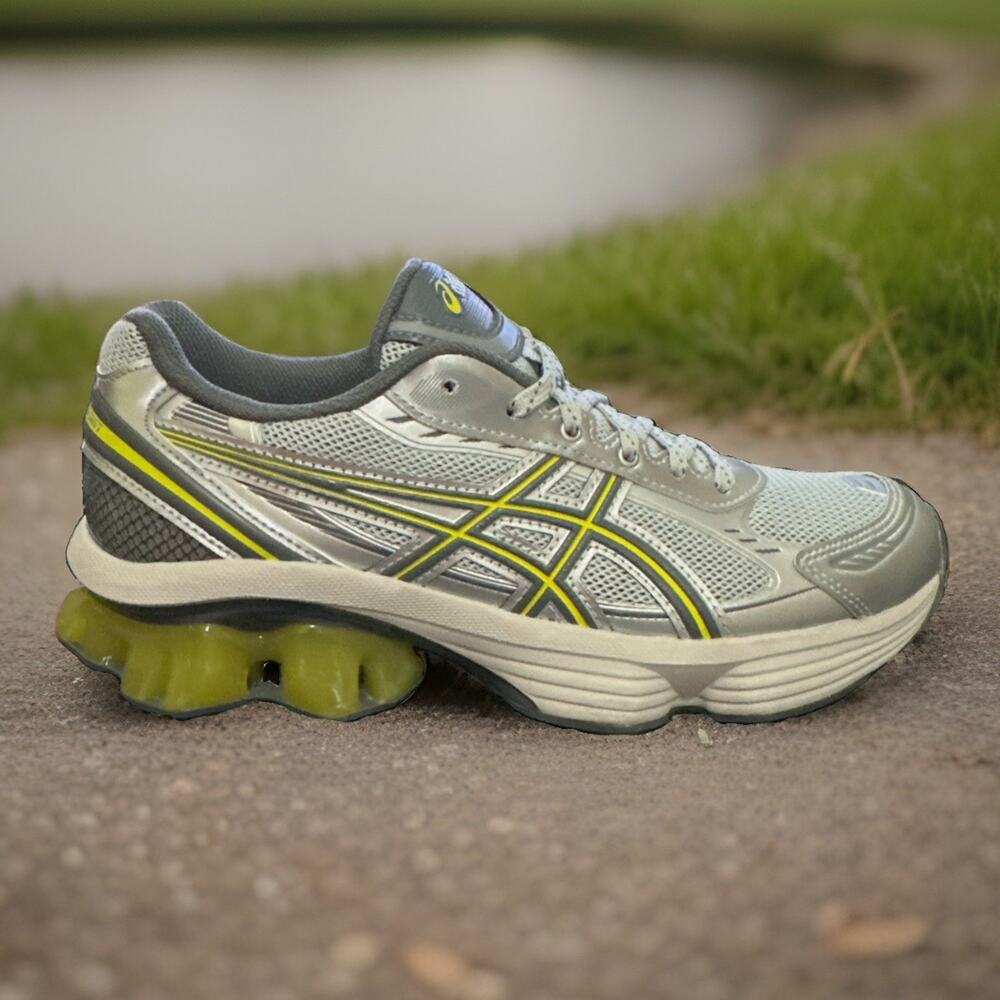 New Women's Size 8 Asics Gel-Kinetic Fluent Grey Running Shoes 1203A591-020